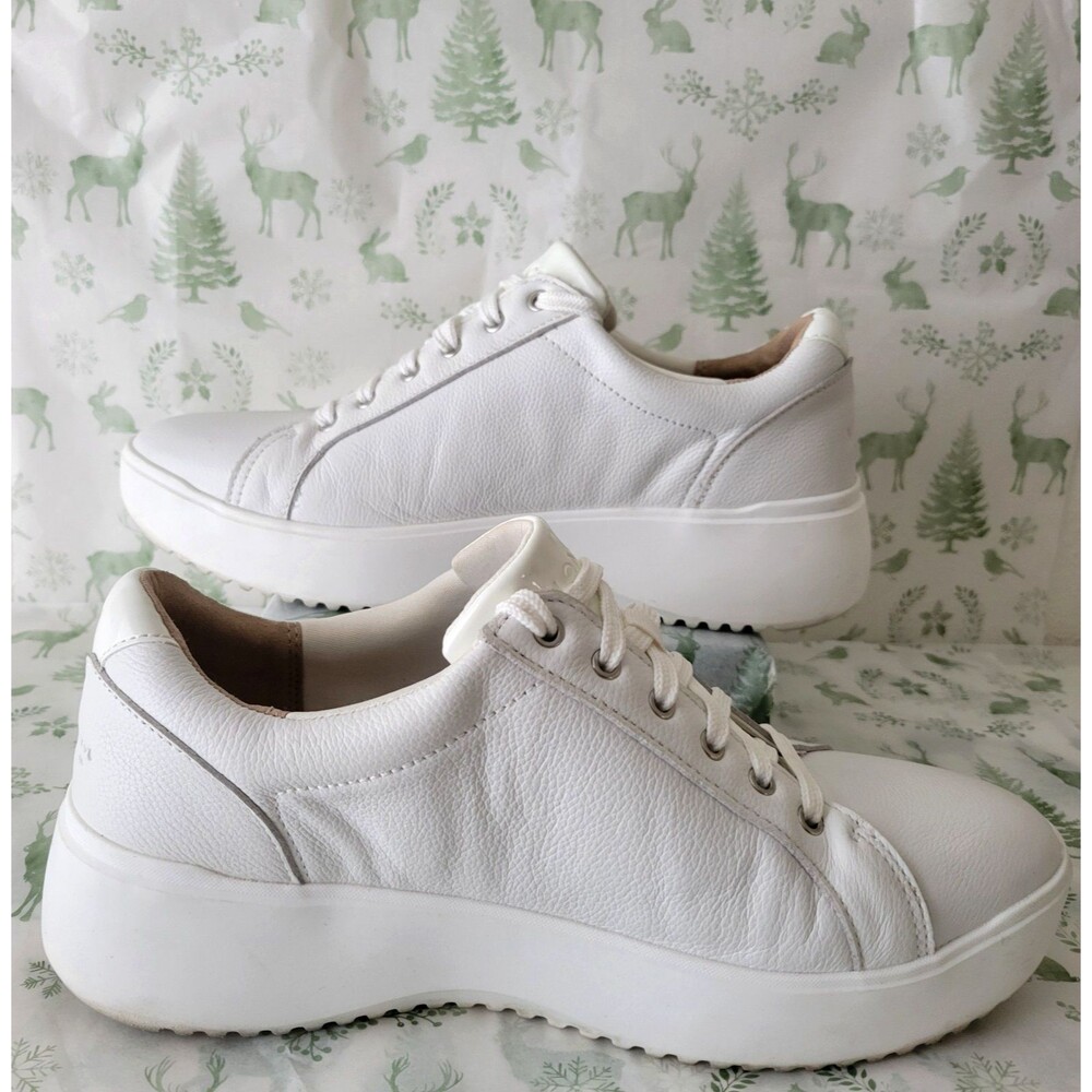 Vionic Kearny Women’s White Low Top Lace-Up Platform Leather Sneaker, Wide Fit - Picture 2 of 15